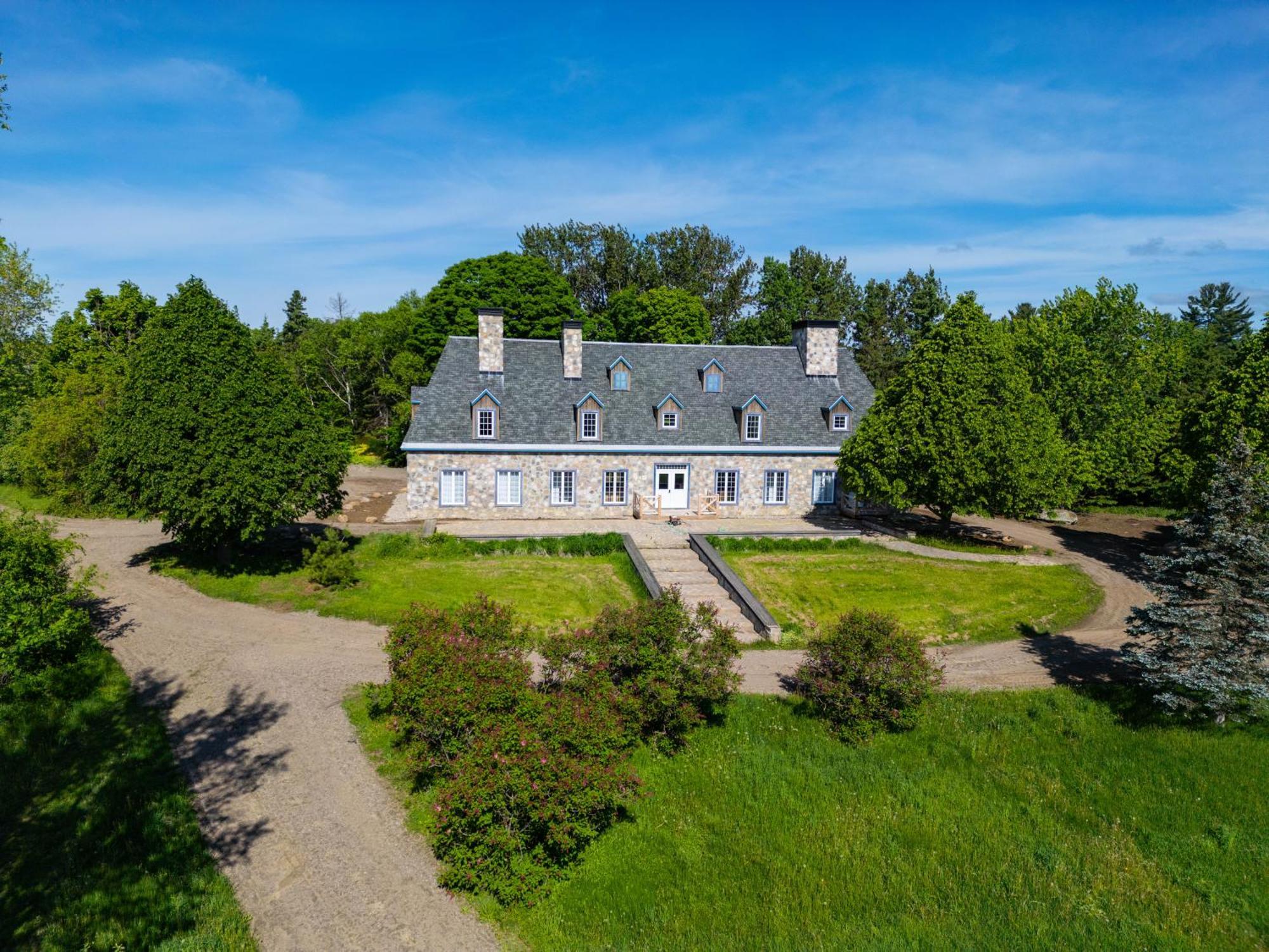 Le Baluchon Eco-Villegiature Saint-Paulin المظهر الخارجي الصورة