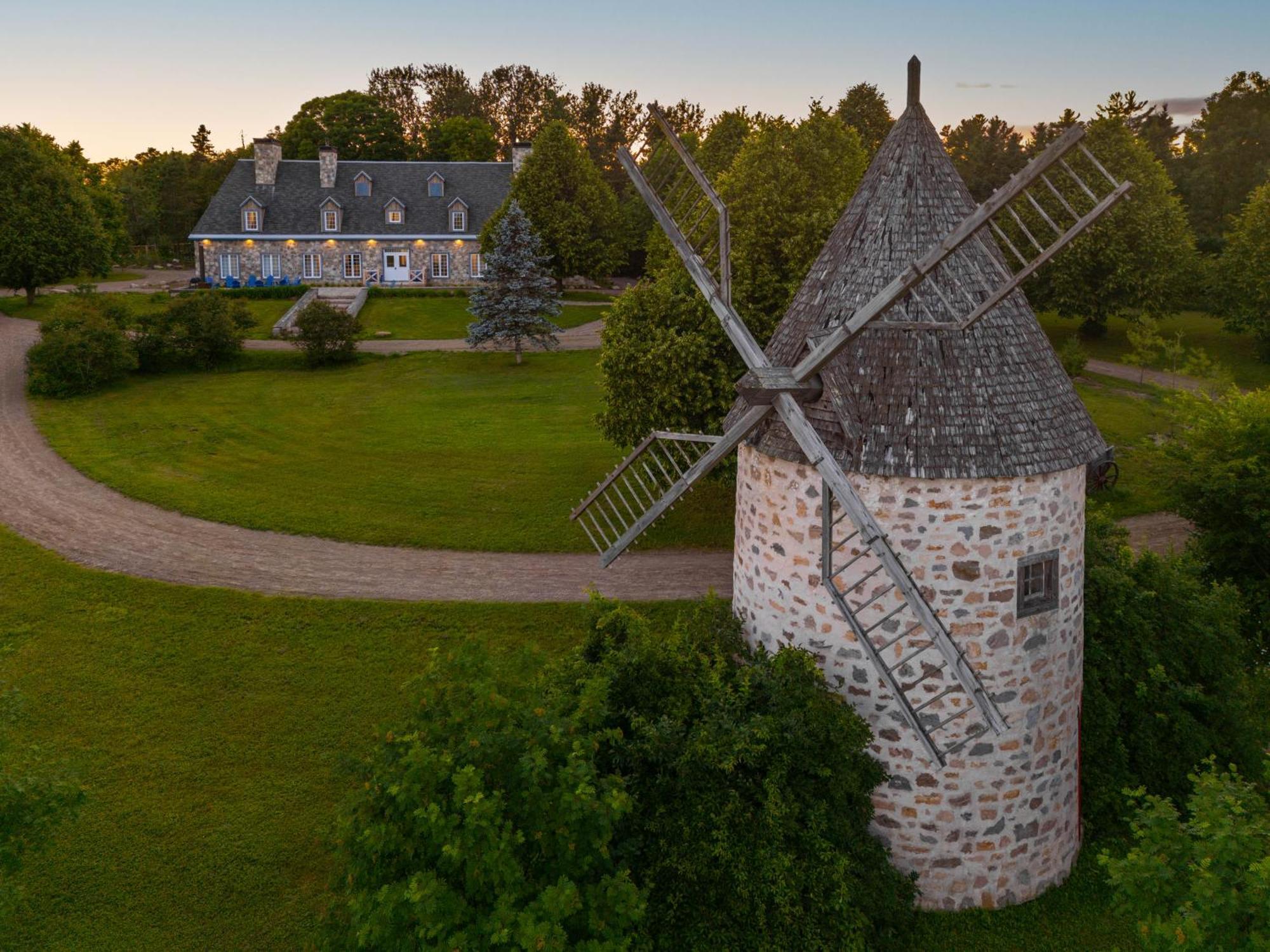 Le Baluchon Eco-Villegiature Saint-Paulin المظهر الخارجي الصورة