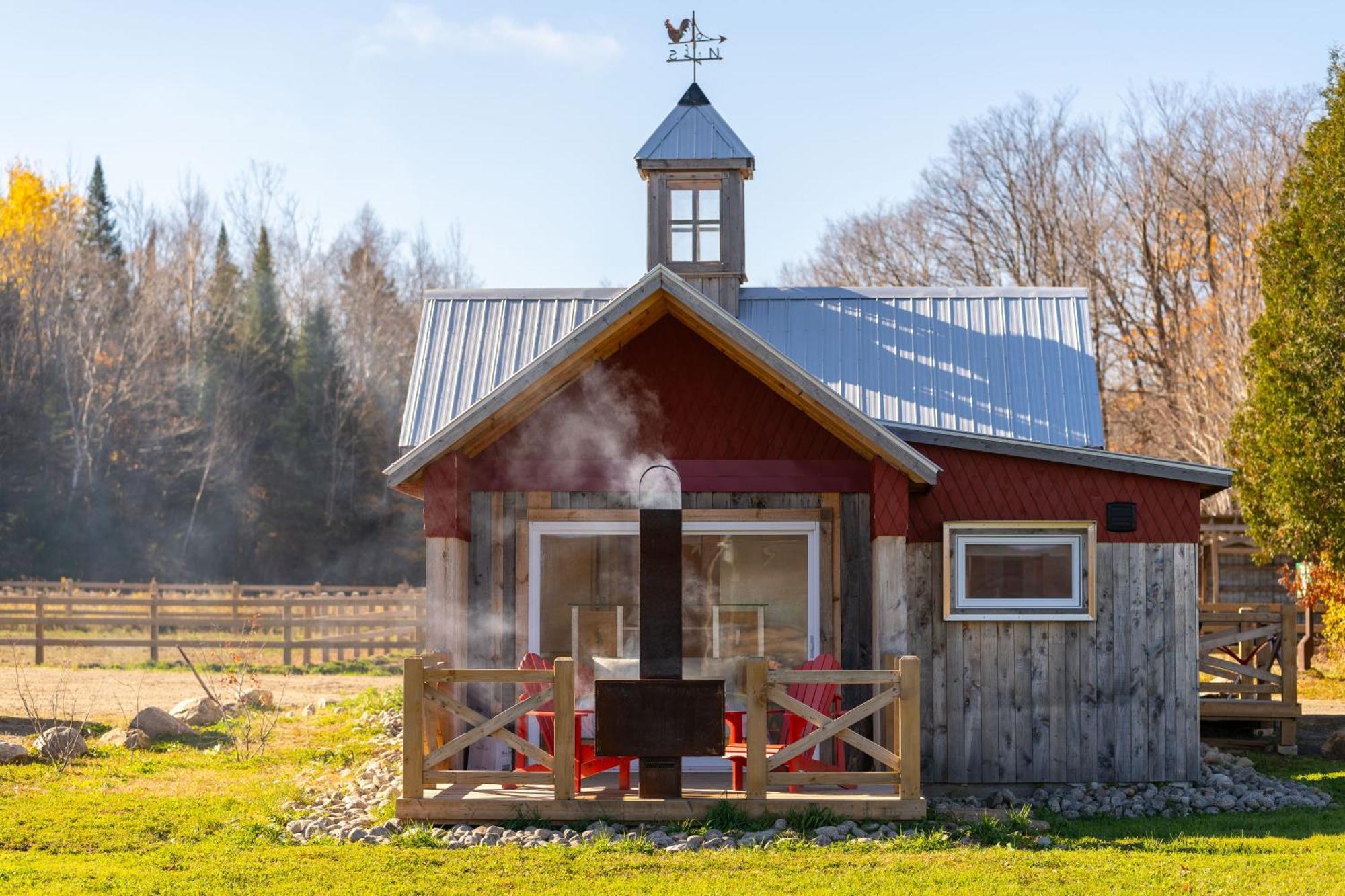 Le Baluchon Eco-Villegiature Saint-Paulin المظهر الخارجي الصورة